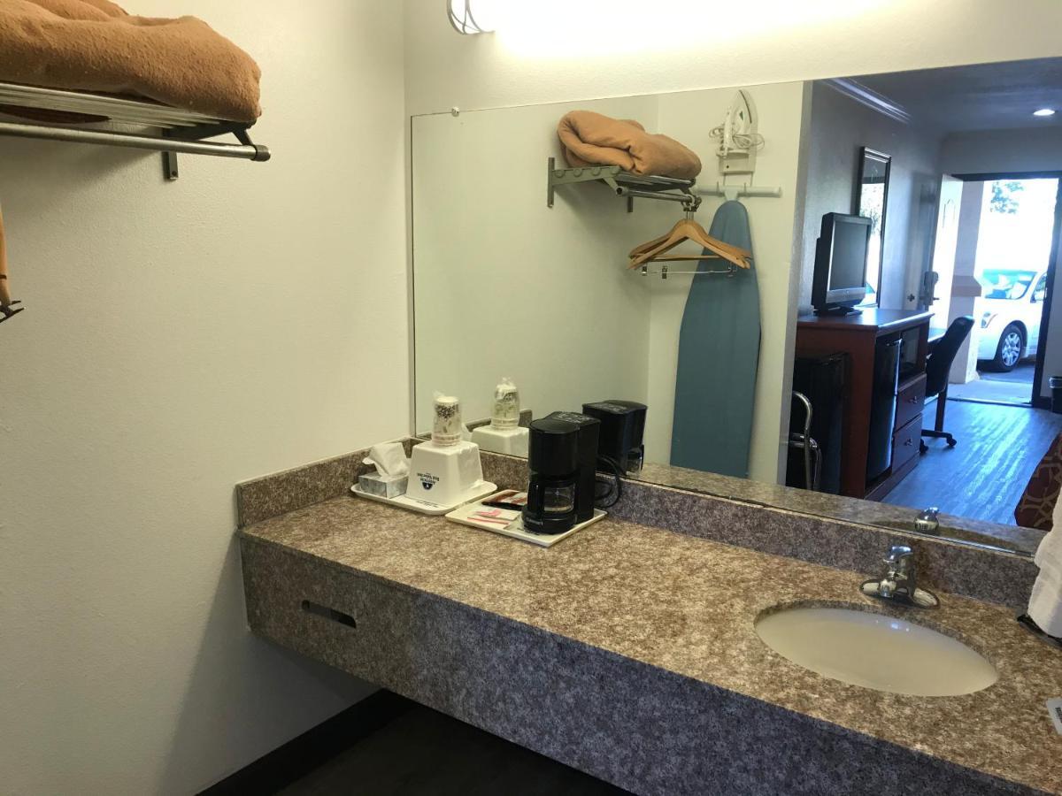 Americas Best Value Inn Bowie Kültér fotó